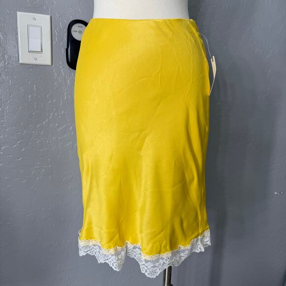 Anthropologie The Tilda Knee-Length Slip Skirt: Lace Trim Edition, Yellow, XXS - Picture 1 of 4